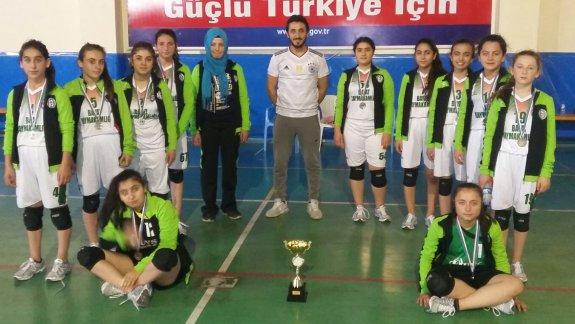 Mehmet Akif Ersoy Ortaokulu Yıldız Kızlar Hentbol Takımı İl İkincisi