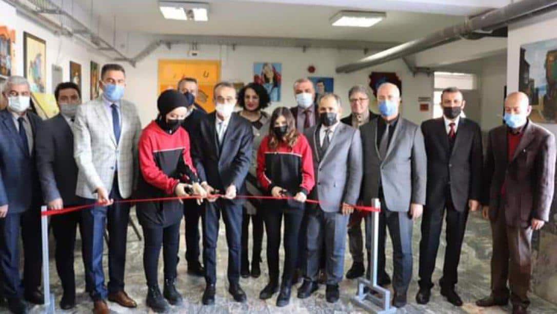 Şehit Osman Arslan Anadolu Lisesinde Atık Malzemeden Yapılan Kütüphane Açılışı