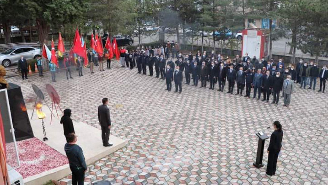Ulu Önder Gazi Mustafa Kemal Atatürk'ün  83. ölüm yıl dönümü ilçemizde düzenlenen tören ile anıldı
